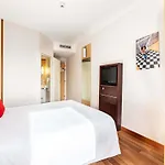 Ibis 3*