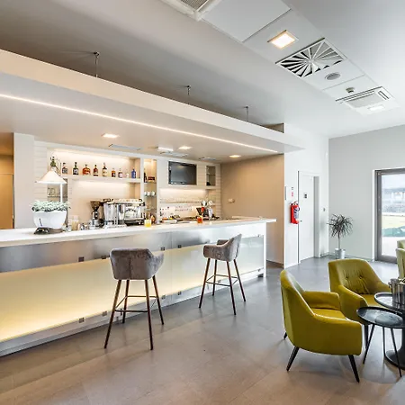 Отель Ibis 3*